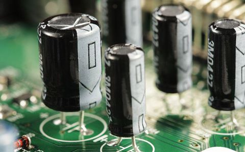 智能電容與普通電容器的區(qū)別到底是誰比較好？